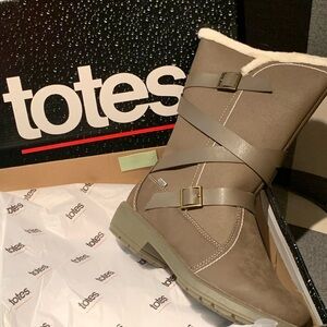 Womens TOTES BOOTS - NWT!!! Light Brown